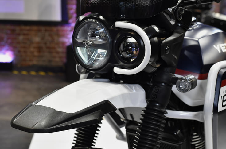 The 2025 version introduces a new asymmetrical design philosophy for the headlight. 2025 Yezdi Adventure new headlight
